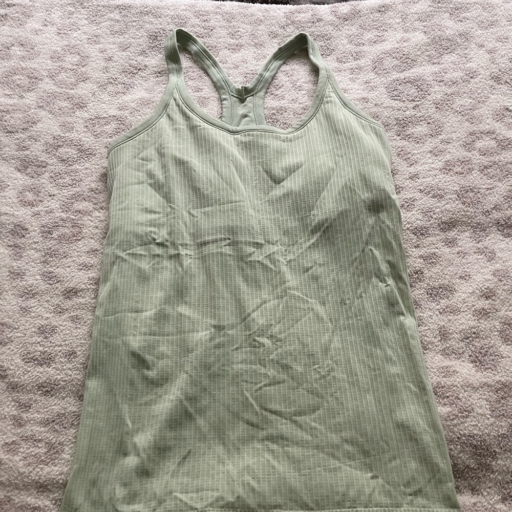 Lululemon ebb to street